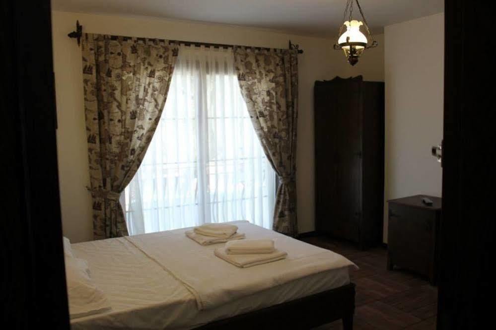Kaptan Motel Siğacık Екстериор снимка