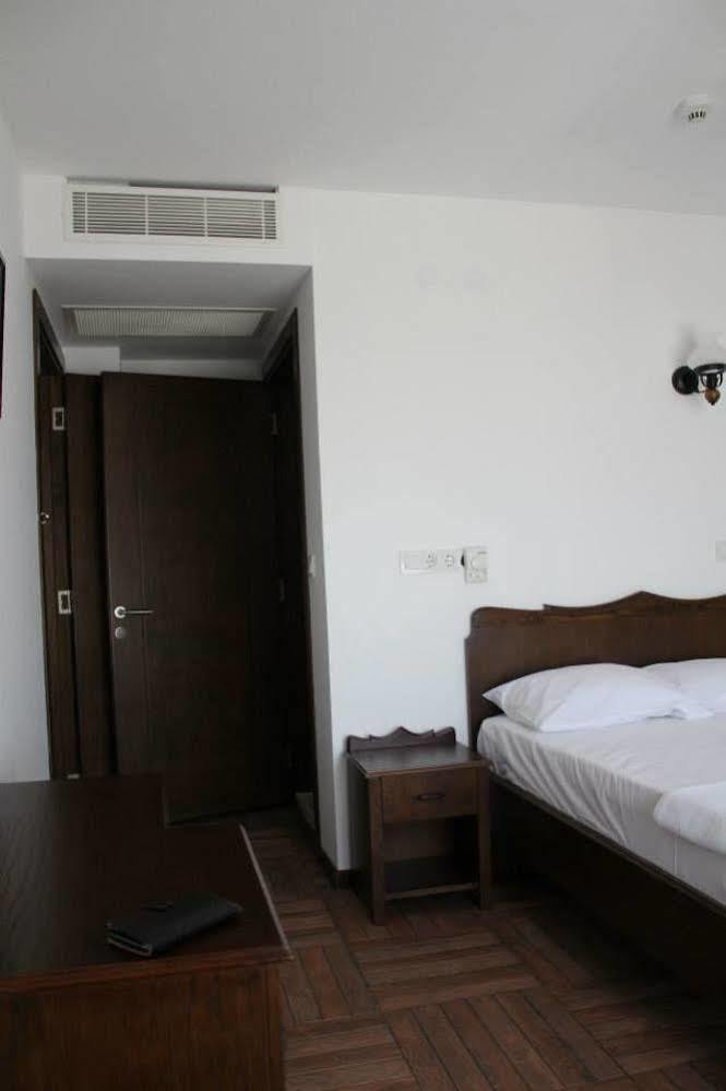 Kaptan Motel Siğacık Екстериор снимка